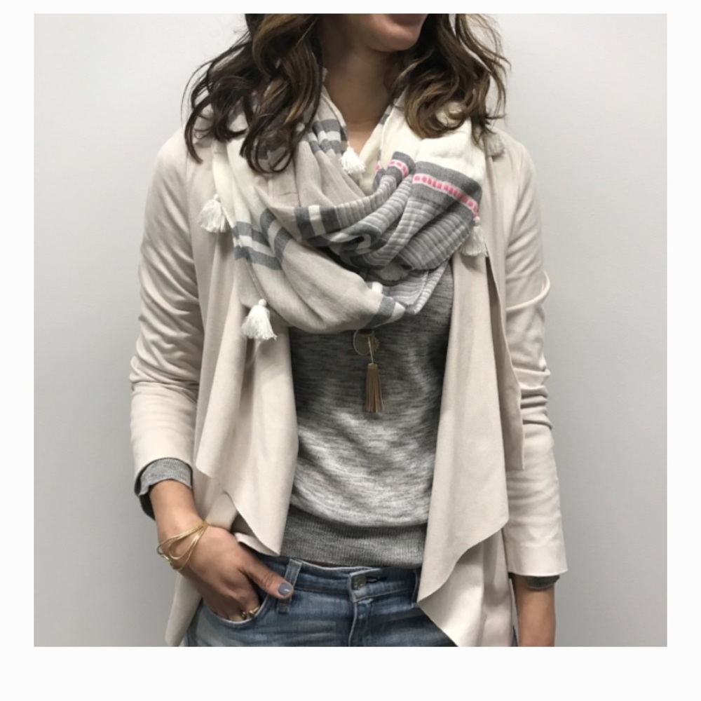 Stella & Dot Embarcadero infinity scarf
